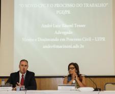 Mesa para palestra do professor André Luiz Bäuml Tesser foi coordenada pela procuradora e doutora Aldacy Rachid Coutinho